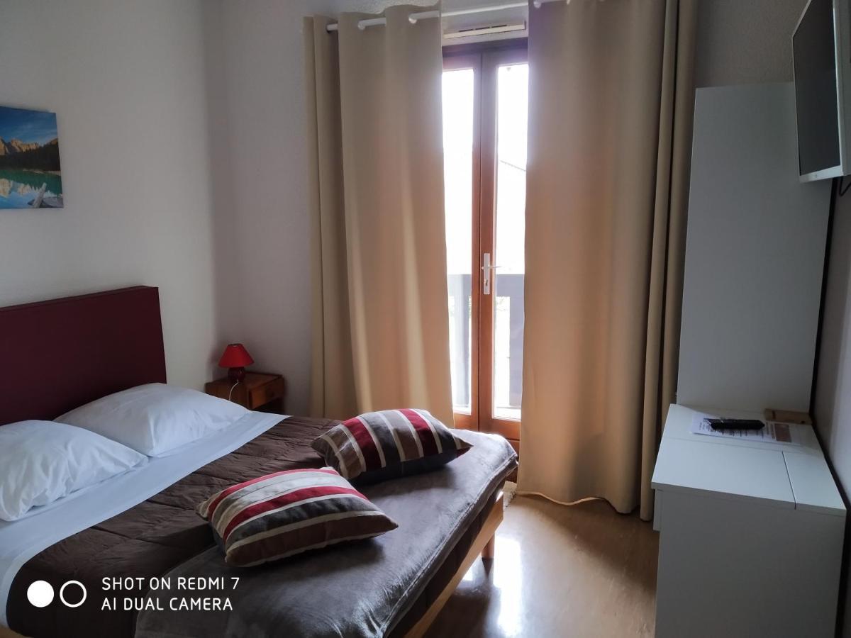 Chalet Hotel Les Marmottes 2 Etoiles Nn Montferrier Dış mekan fotoğraf